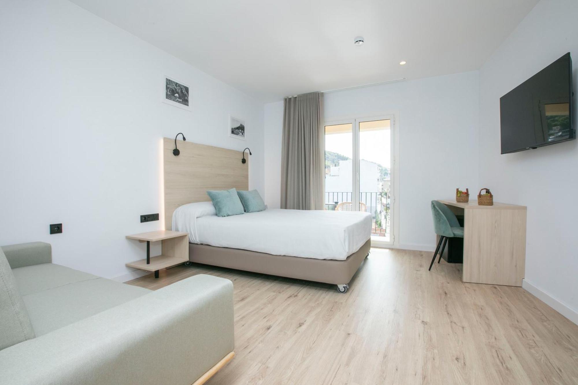 Hotel Coral Boutique By Gaiarooms L'Estartit Esterno foto